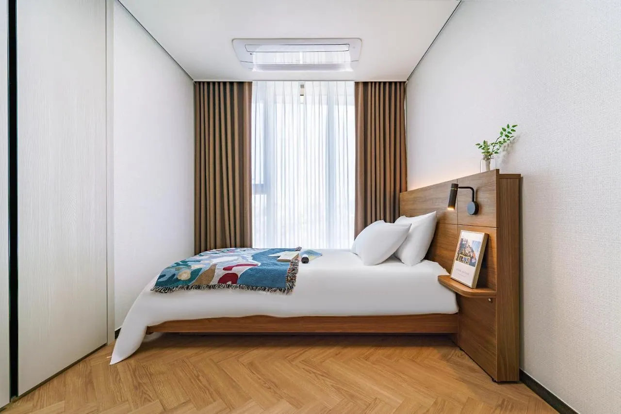 Le Collective Busan Station Apartment