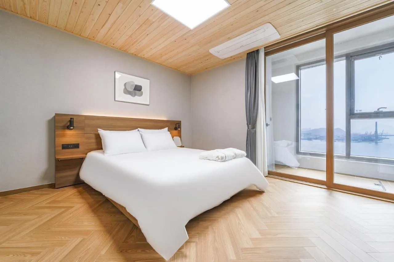 Le Collective Busan Station Appartement