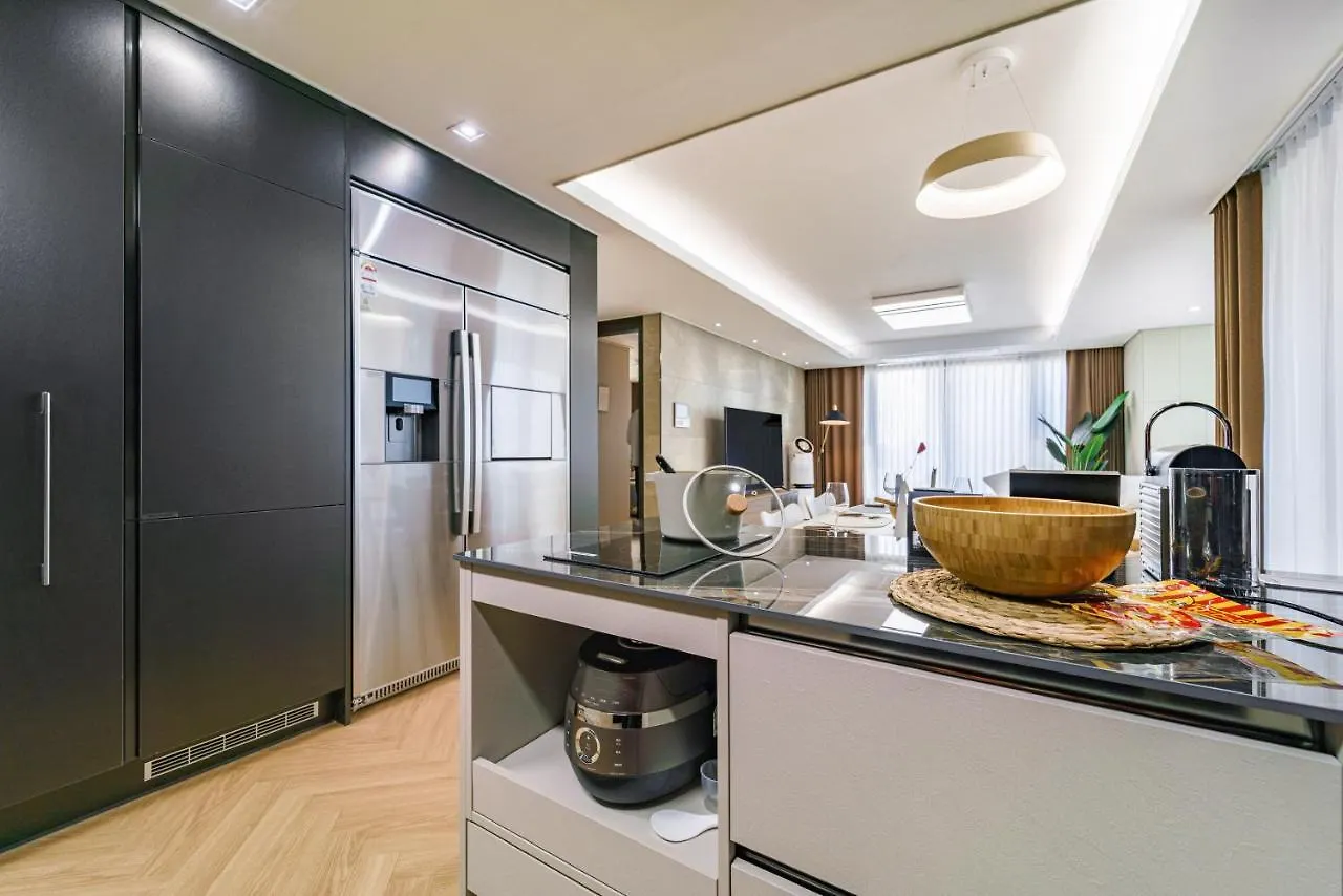 Apartment Le Collective Busan Station