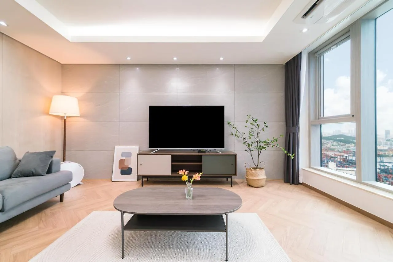 Le Collective Busan Station 0*,  Corea del Sur